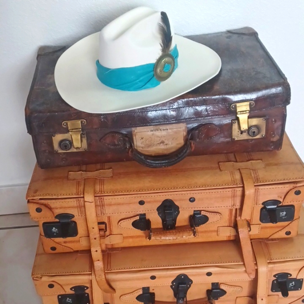 Women Hats🪶 - Picture 7 of 12